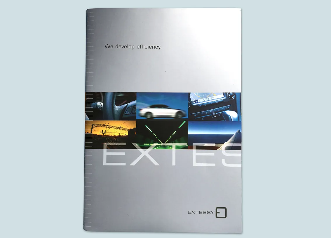 Broschüre Extessy We develop efficiency mit Fahrzeugmotiven