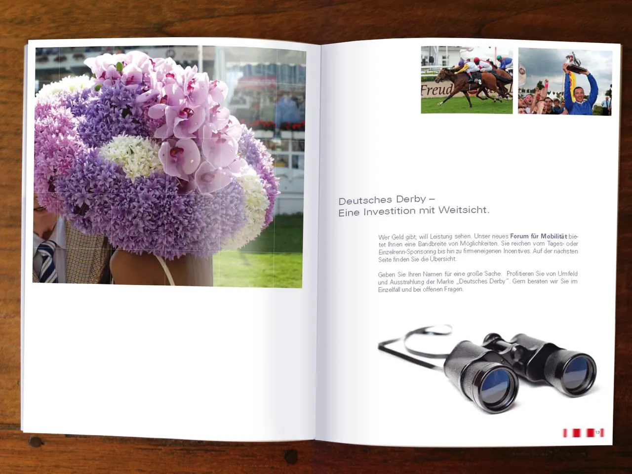 Doppelseite Deutsches Derby mit Blumenstrauß und Fernglas